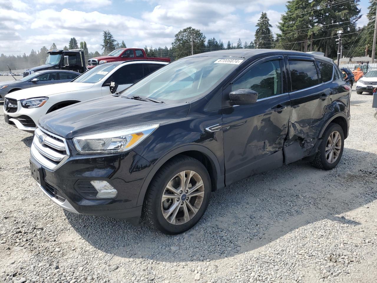 FORD ESCAPE SE 2017 black  gas 1FMCU9G98HUB67815 photo #1