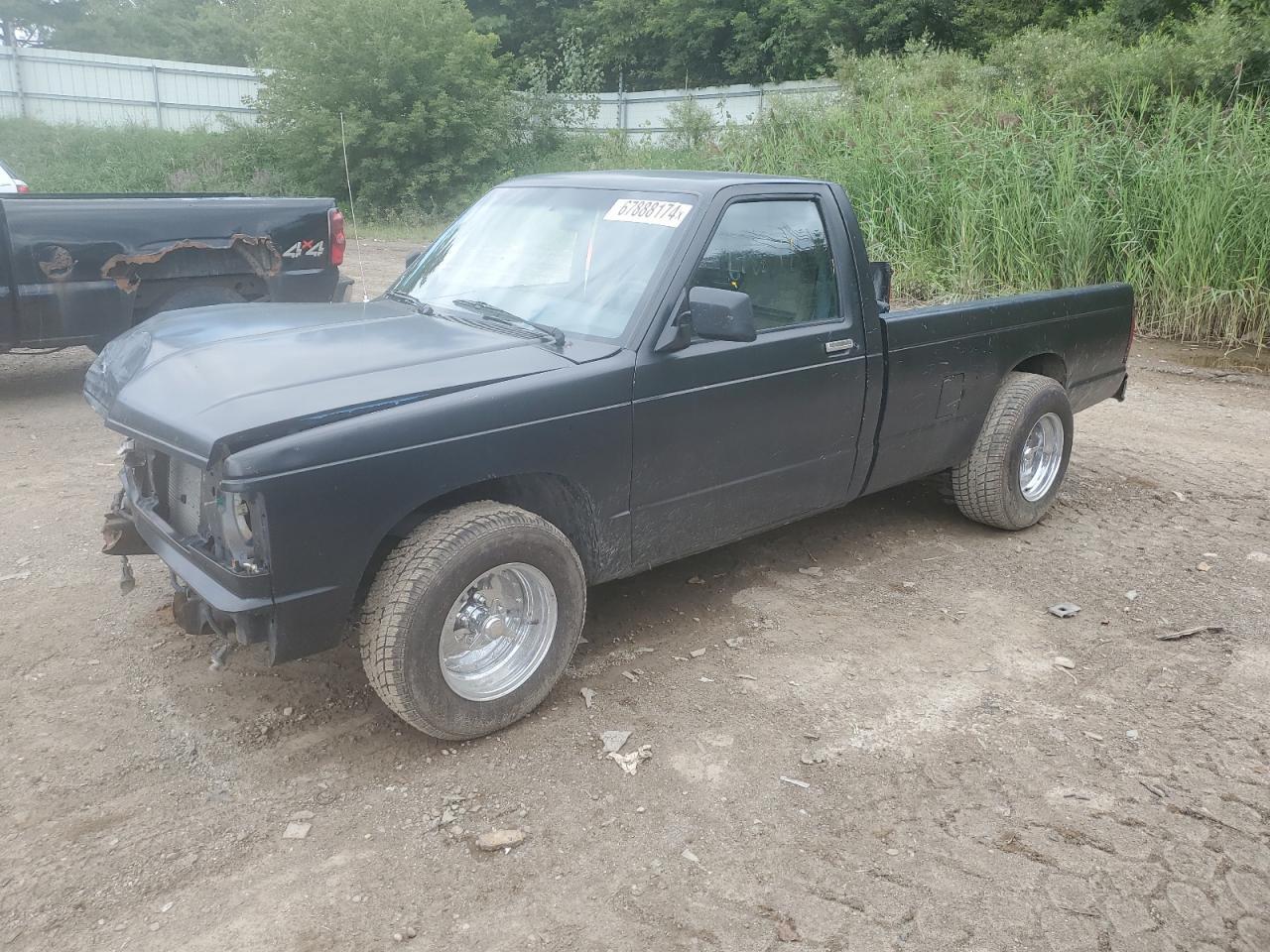 CHEVROLET S TRUCK S1 1985 black  gas 1GCCS14B0F2134576 photo #1