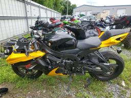 SUZUKI GSX-R750 2017 yellow  gas JS1GR7MA5H2100735 photo #4