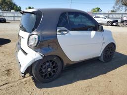 SMART FORTWO 2016 two tone  gas WMEFJ5DA9GK077148 photo #4