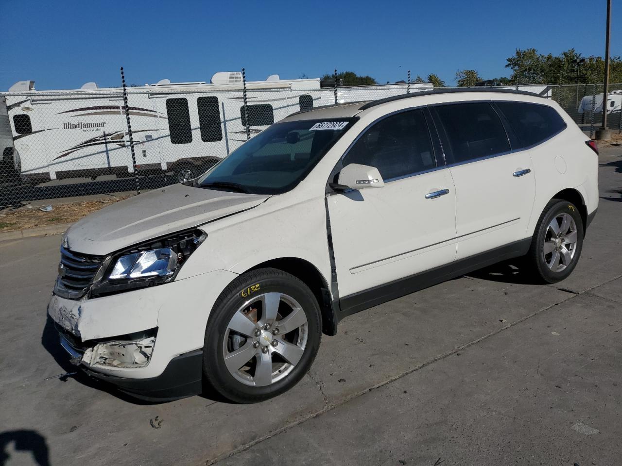 CHEVROLET TRAVERSE L 2014 white  gas 1GNKRJKDXEJ320021 photo #1