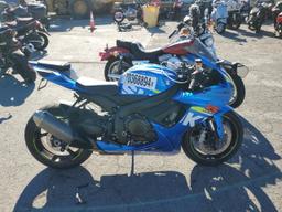 SUZUKI GSX-R600 2015 blue  gas JS1GN7FA5F2101003 photo #2