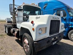 MACK R-600 1979 white   R686ST28586 photo #2