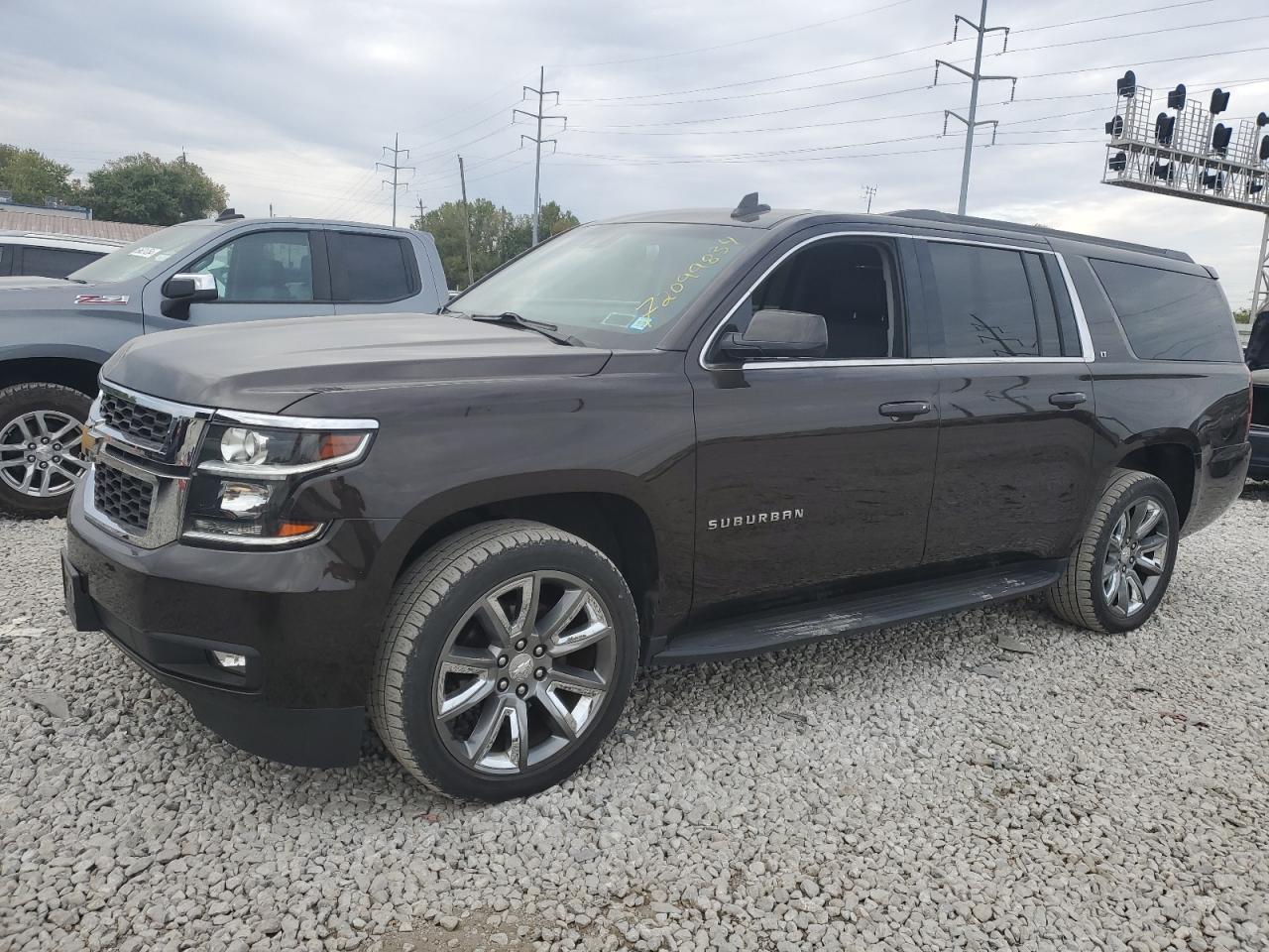 CHEVROLET SUBURBAN K 2018 brown  gas 1GNSKHKC6JR139935 photo #1