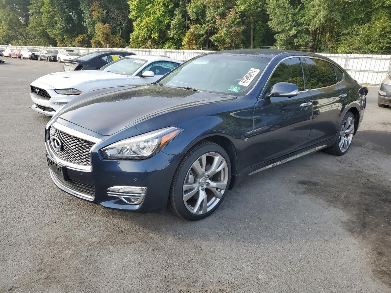 INFINITI Q70L 3.7 L 2018 blue  gas JN1BY1PRXJM370106 photo #1