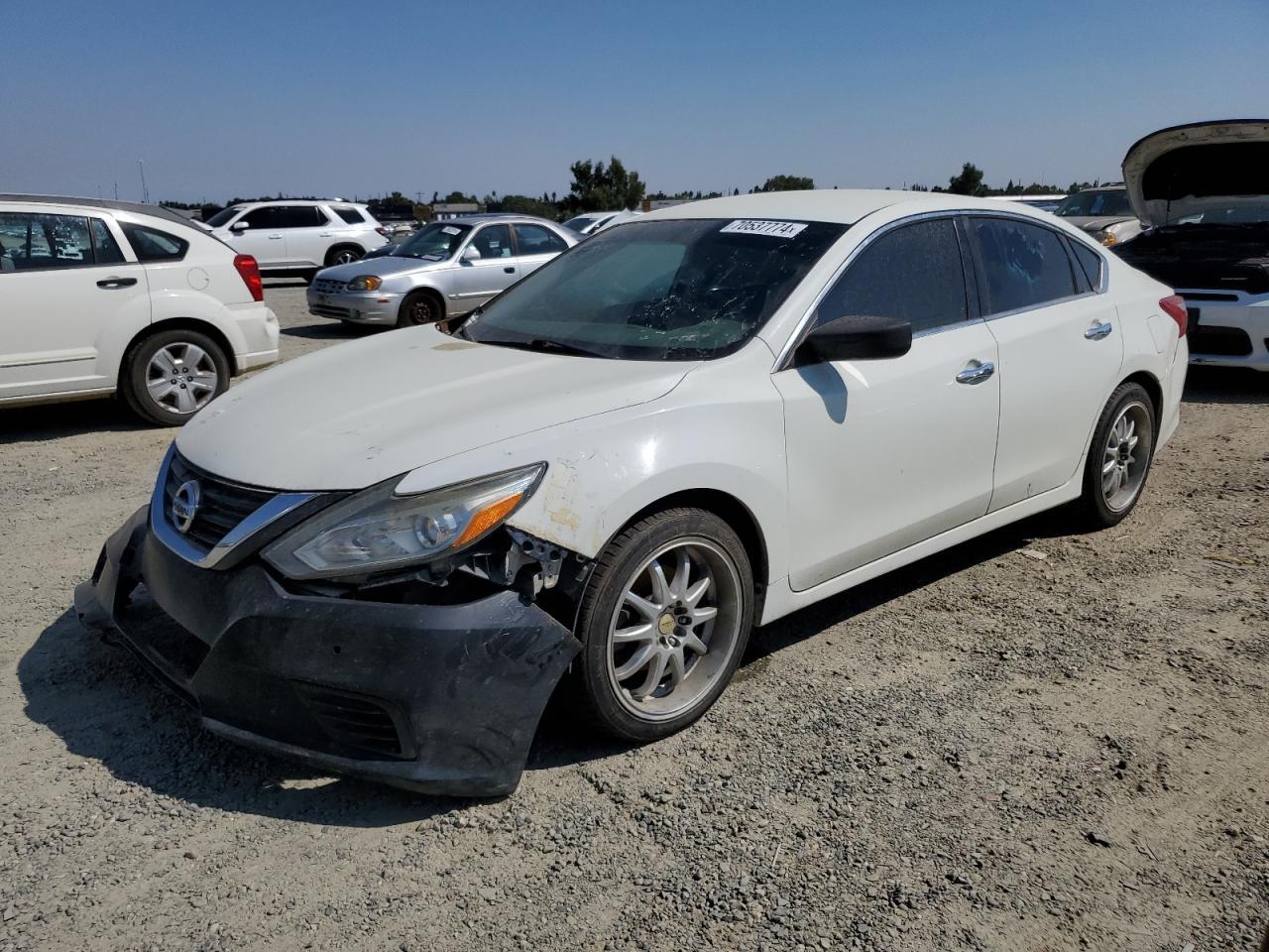 NISSAN ALTIMA 2.5 2017 white  gas 1N4AL3AP1HC165712 photo #1