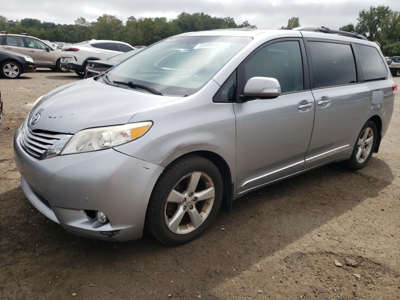 TOYOTA SIENNA XLE 2013 silver sports v gas 5TDYK3DC4DS302283 photo #1