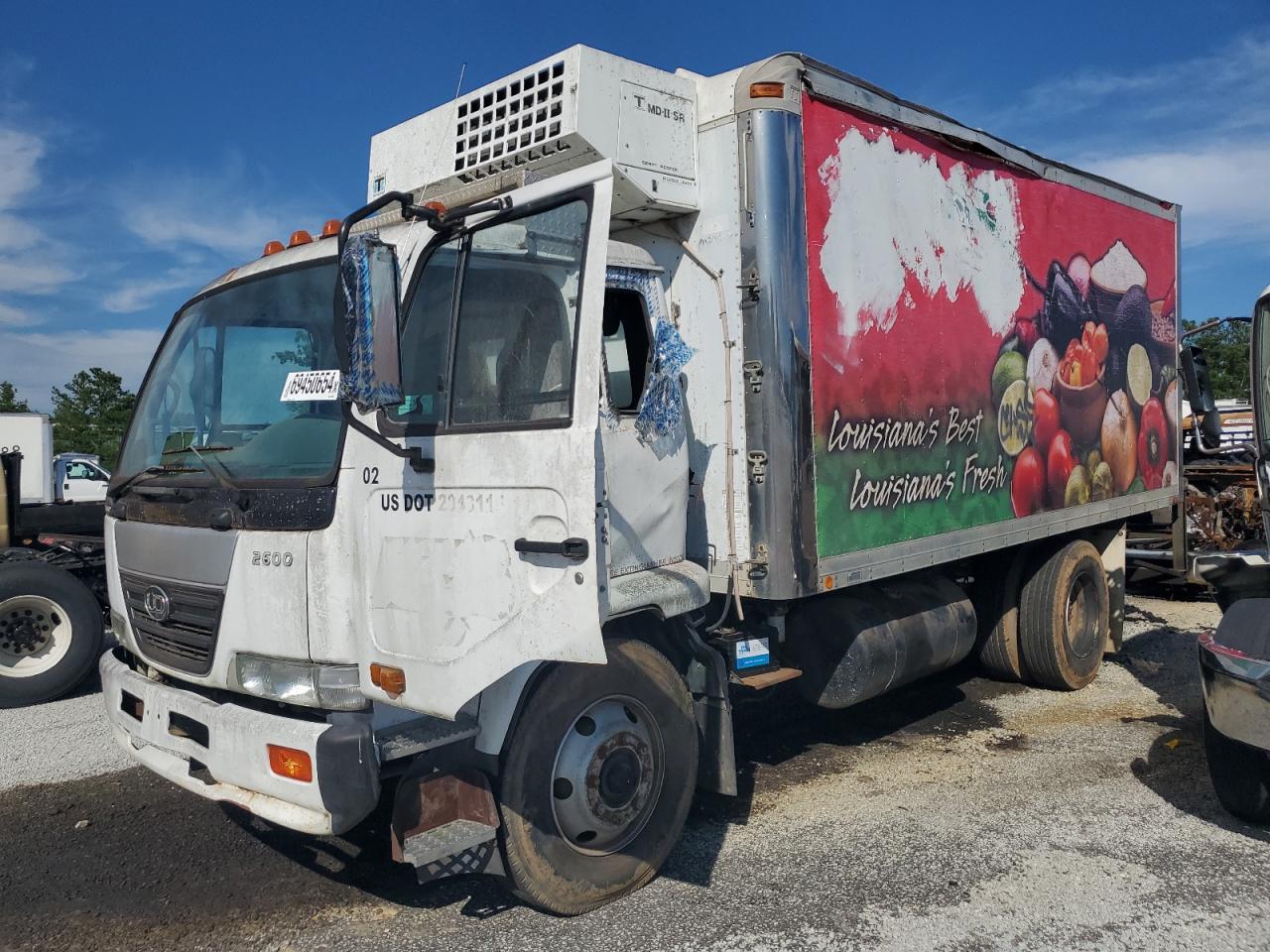 NISSAN DIESEL UD2600 2008 white tilt cab diesel JNAPA81H68AM70010 photo #1