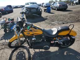 HARLEY-DAVIDSON FXDWG 2011 yellow  gas 1HD1GP411BC306653 photo #4