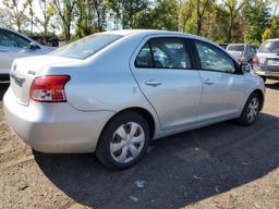 TOYOTA YARIS 2007 silver sedan 4d gas JTDBT923771011058 photo #4