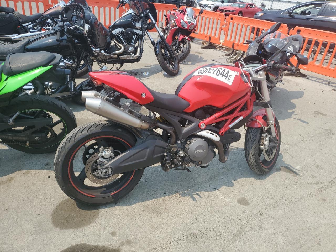 DUCATI MONSTER 69 2009 red road/str gas ZDM1RADN79B012562 photo #1