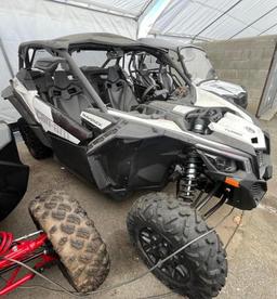 CAN-AM MAVERICK X 2019 white  gas 3JBVGAY40KK002389 photo #2