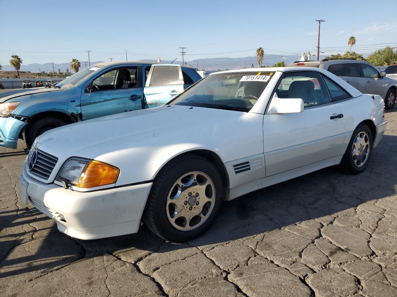 MERCEDES-BENZ SL 500 1994 white  gas WDBFA67E8RF087490 photo #1