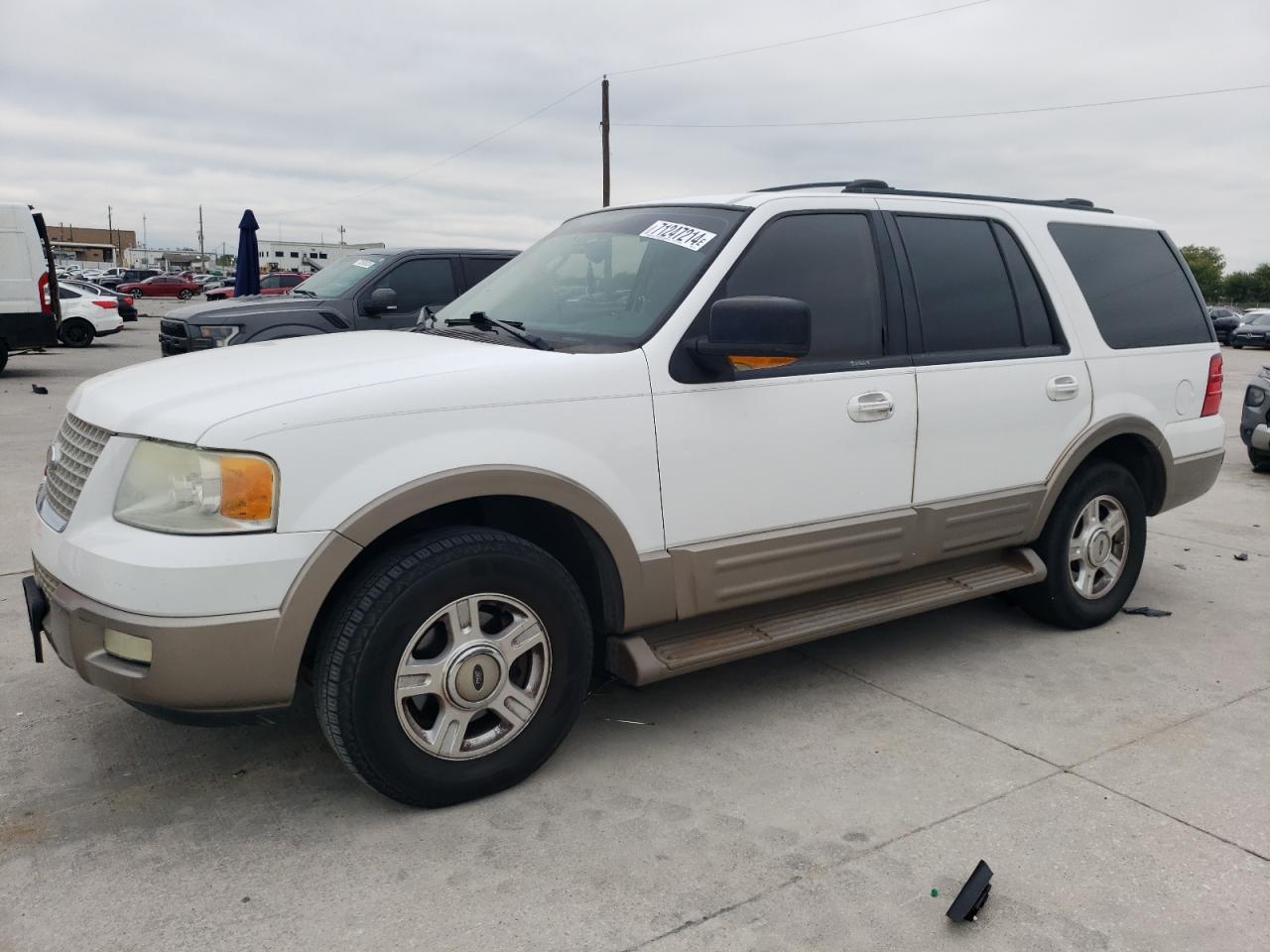 FORD EXPEDITION 2003 white 4dr spor gas 1FMPU17L23LC16875 photo #1