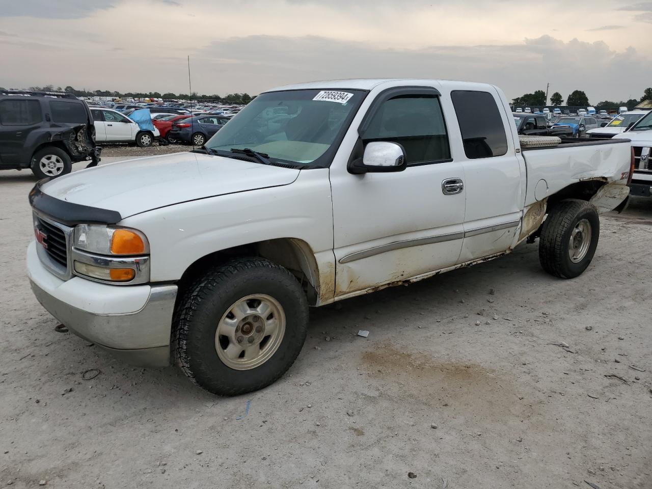 GMC NEW SIERRA 2001 white  gas 2GTEK19T211343675 photo #1