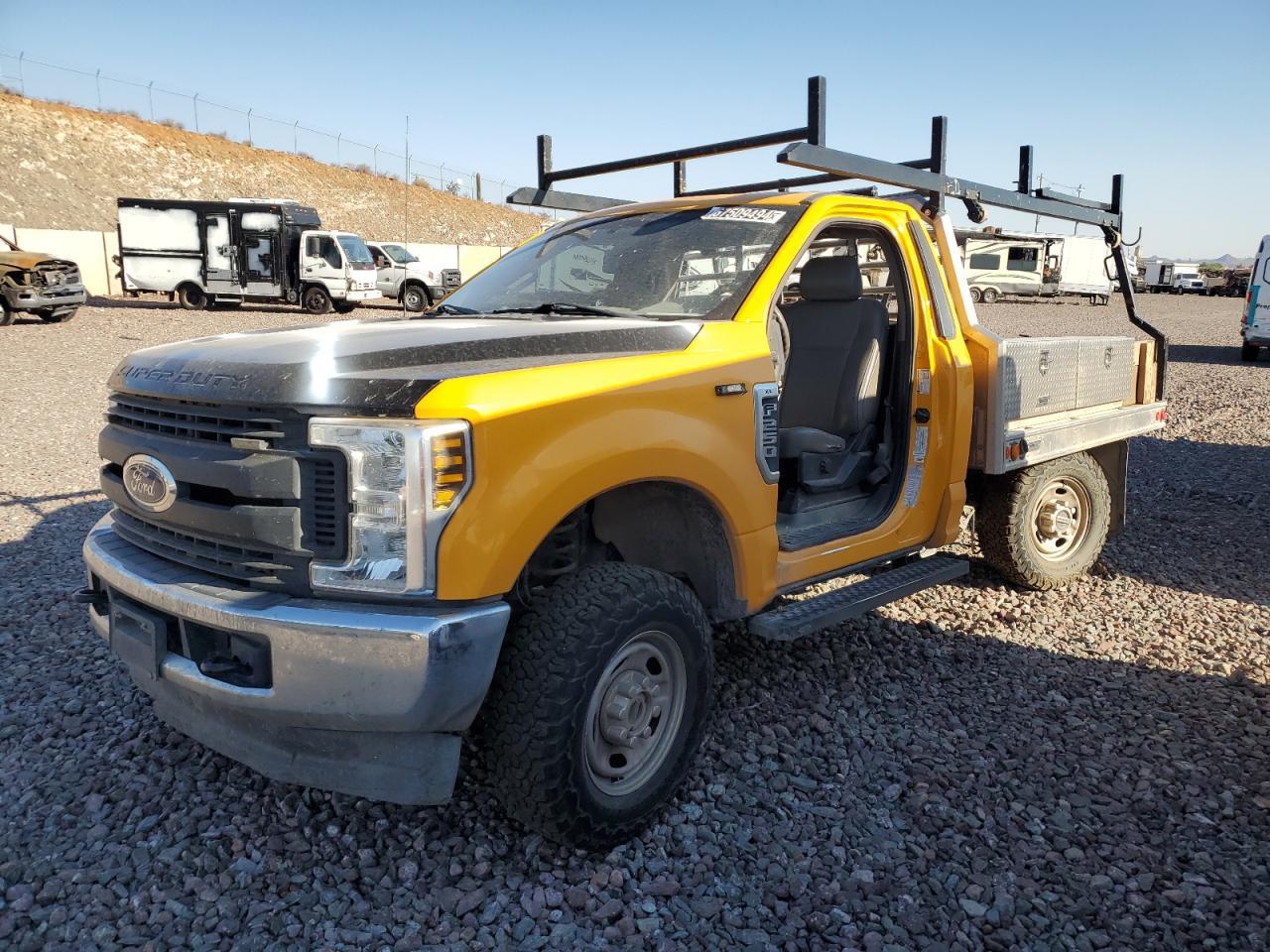 FORD F250 SUPER 2019 yellow  gas 1FTBF2B63KEF04875 photo #1