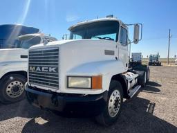 MACK 600 CH600 1995 white tractor diesel 1M1AA13Y2SW050584 photo #3