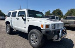 HUMMER H3 2009 white 4dr spor gas 5GTEN13E798138162 photo #2