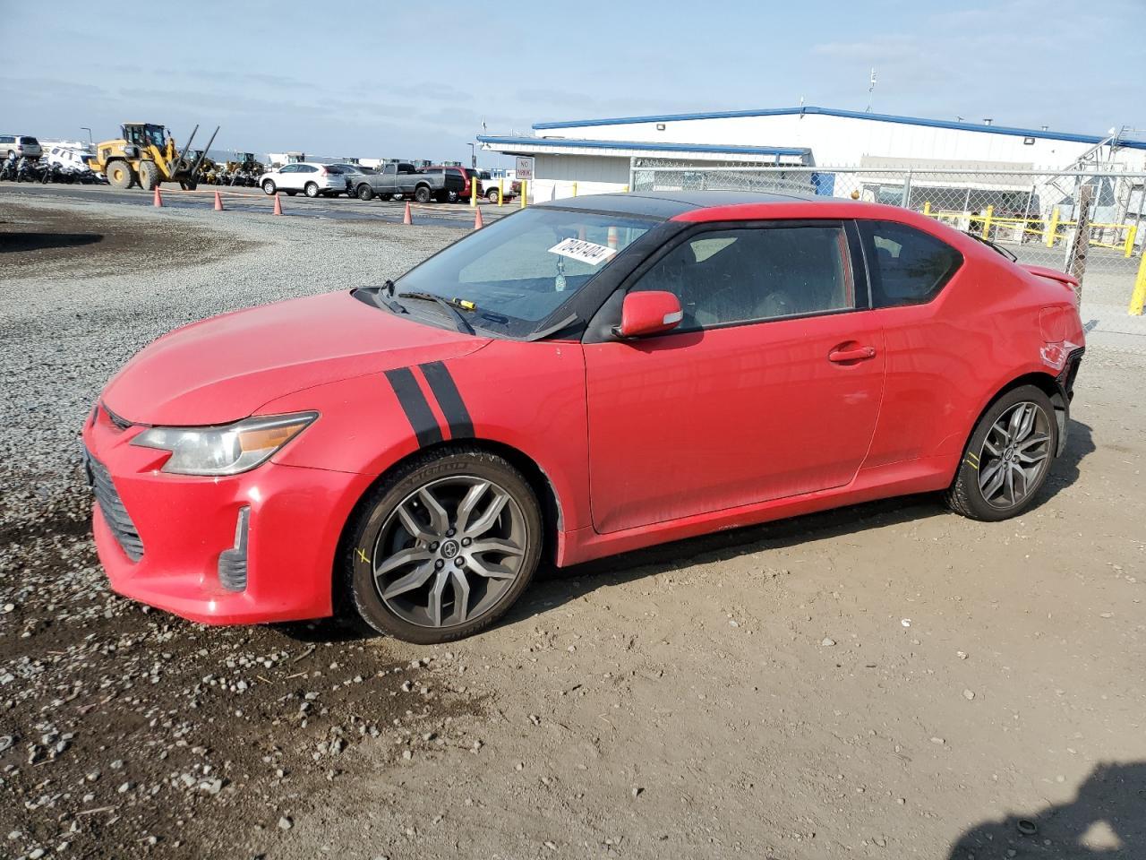 TOYOTA SCION TC 2014 red hatchbac gas JTKJF5C78E3087332 photo #1