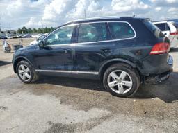 VOLKSWAGEN TOUAREG V6 2011 black  gas WVGFF9BP9BD003705 photo #3