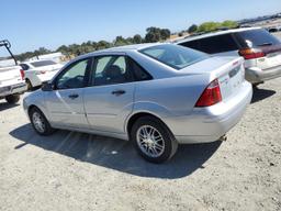 FORD FOCUS ZX4 2005 silver  gas 1FAFP34N15W224711 photo #3