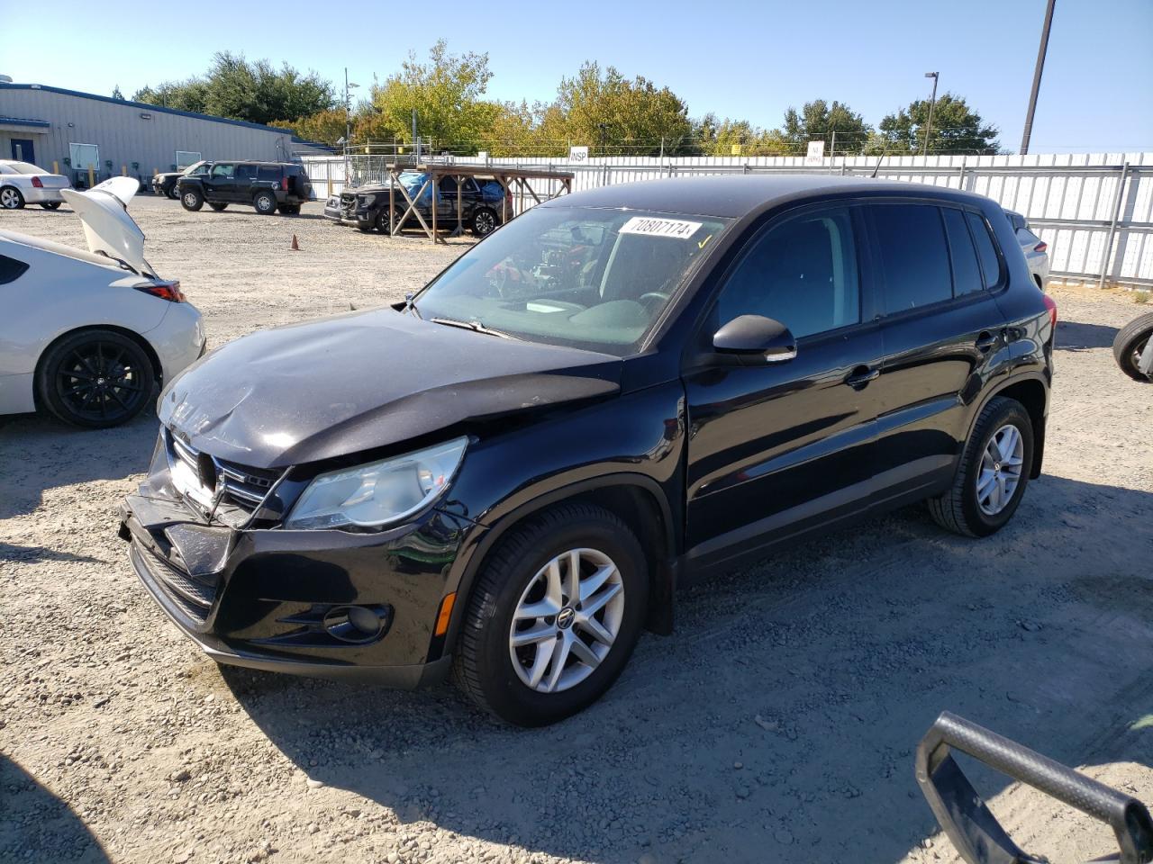 VOLKSWAGEN TIGUAN S 2011 black  gas WVGAV7AX2BW532940 photo #1