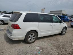 VOLKSWAGEN ROUTAN SE 2010 white  gas 2V4RW3D14AR174287 photo #4