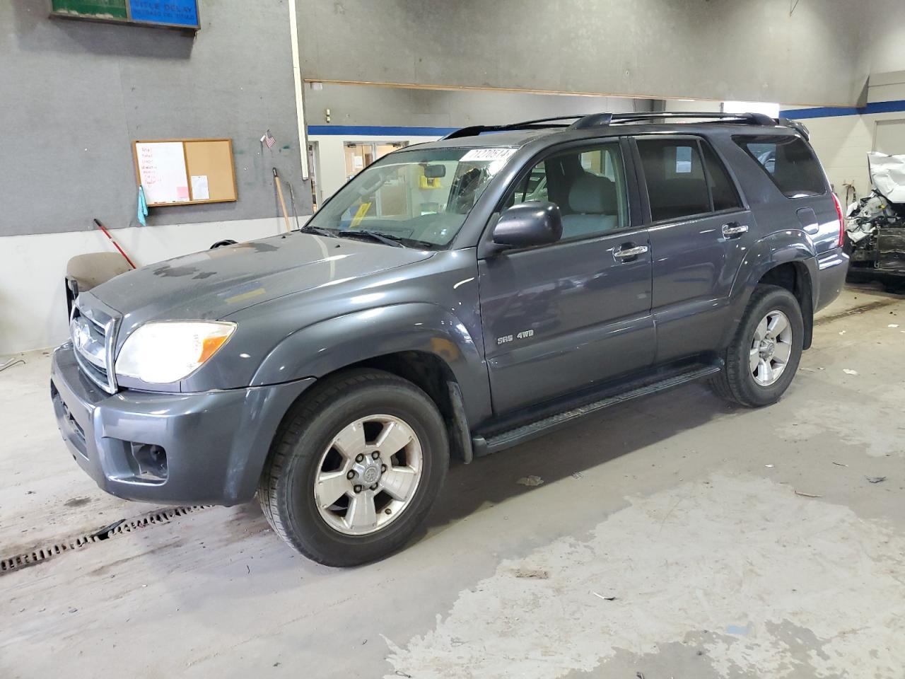 TOYOTA 4RUNNER SR 2006 gray 4dr spor gas JTEBT14R968032532 photo #1