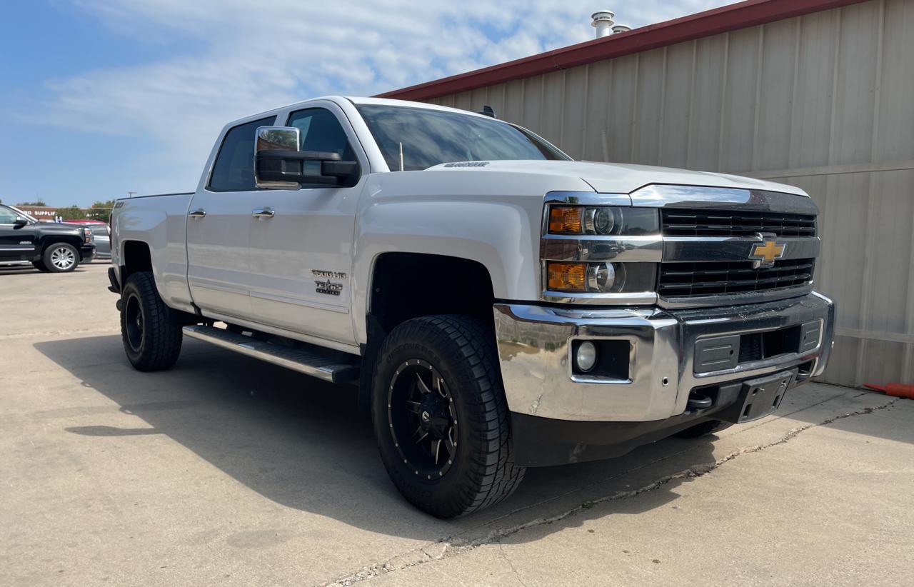 CHEVROLET SILVERADO 2016 white crew pic diesel 1GC1KVE82GF216921 photo #1