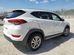 HYUNDAI TUCSON SEL 2018 white  gas KM8J33A44JU603909 photo #4