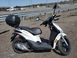 PIAGGIO LIBERTY 50 2023 white  gas ZAPC546B3P7002968 photo #2