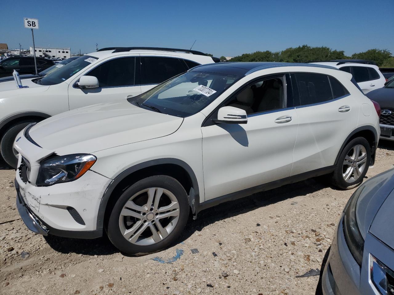 MERCEDES-BENZ GLA 250 4M 2017 white 4dr spor gas WDCTG4GB4HJ313947 photo #1