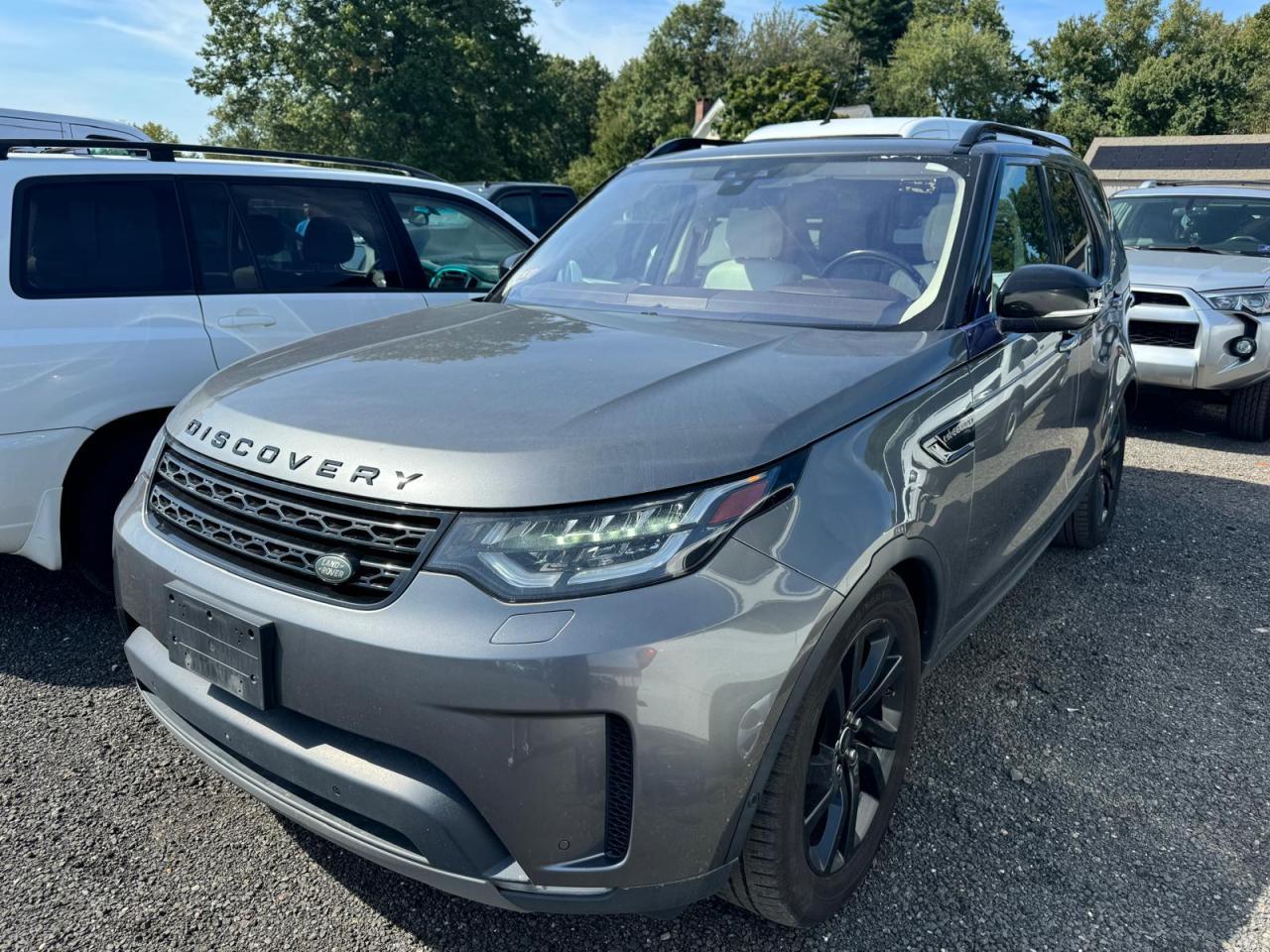 LAND ROVER DISCOVERY 2017 silver  gas SALRRBBV8HA036454 photo #1