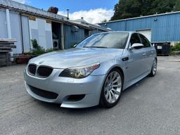 BMW M5 2006 silver sedan 4d gas WBSNB93516B583373 photo #3