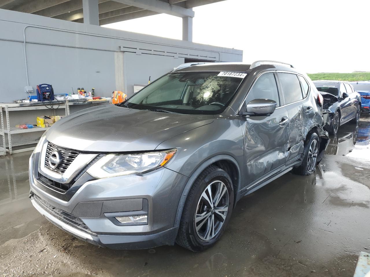 NISSAN ROGUE S 2017 gray  gas JN8AT2MT8HW131220 photo #1