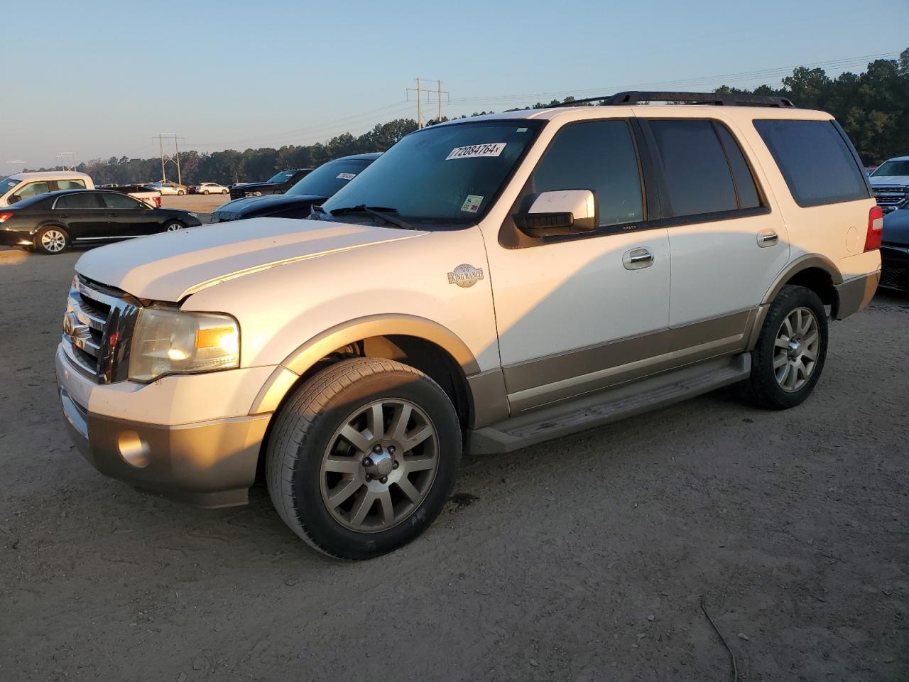 FORD EXPEDITION 2011 white 4dr spor flexible fuel 1FMJU1H56BEF19392 photo #1