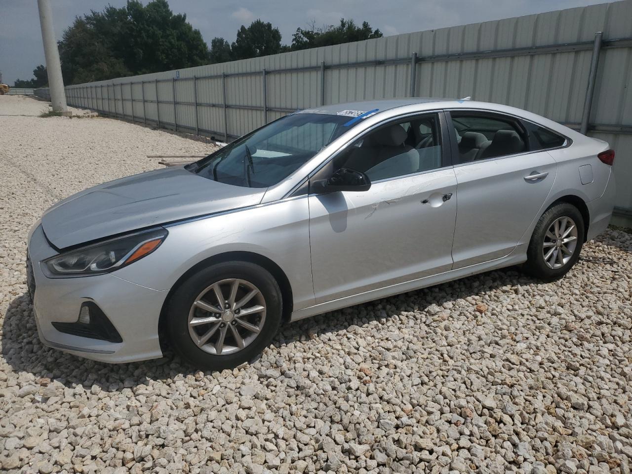 HYUNDAI SONATA SE 2018 silver  gas 5NPE24AF5JH604660 photo #1