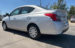 NISSAN VERSA S 2018 silver  gas 3N1CN7AP7JL810980 photo #4