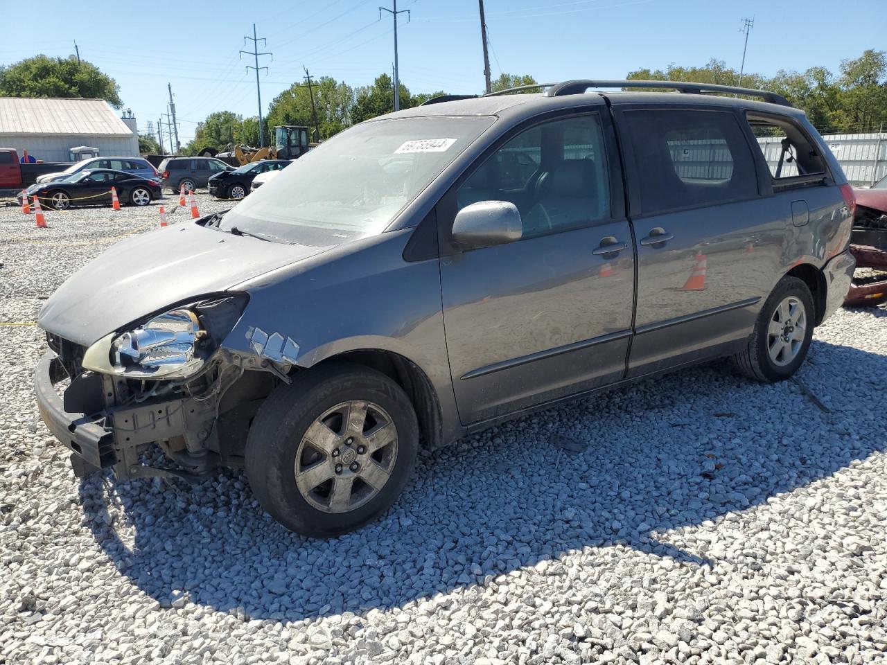 TOYOTA SIENNA XLE 2004 gray  gas 5TDZA22C74S085946 photo #1