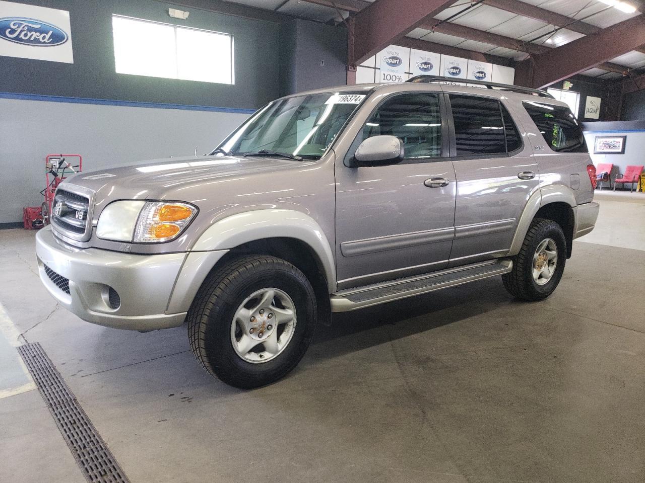 TOYOTA SEQUOIA SR 2002 silver 4dr spor gas 5TDBT44A62S101778 photo #1