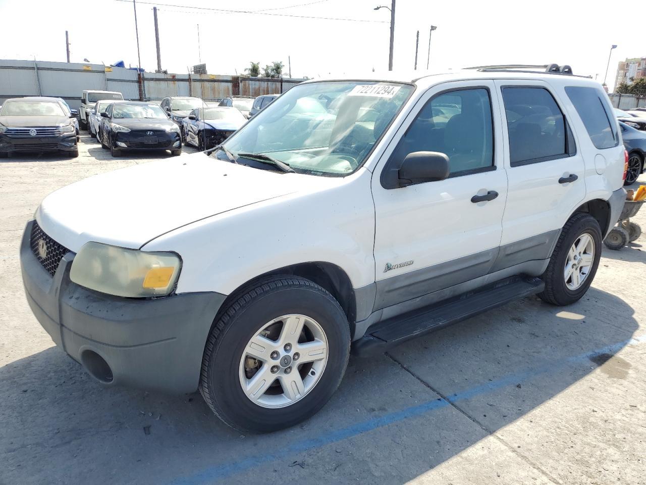 FORD ESCAPE HEV 2005 white 4dr spor hybrid engine 1FMCU95H25KD42836 photo #1