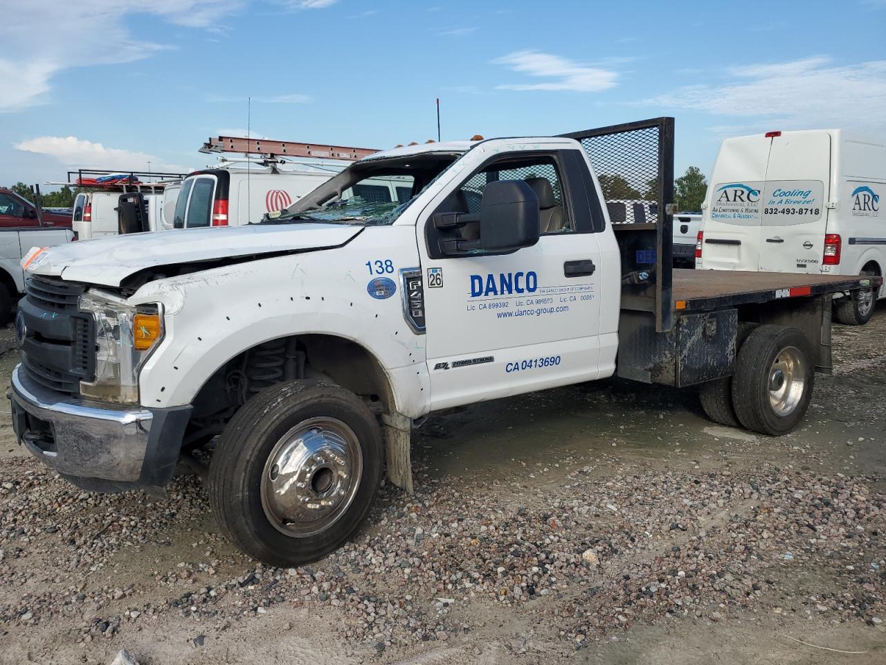 FORD F450 SUPER 2017 white chassis diesel 1FDUF4GT7HED53997 photo #1