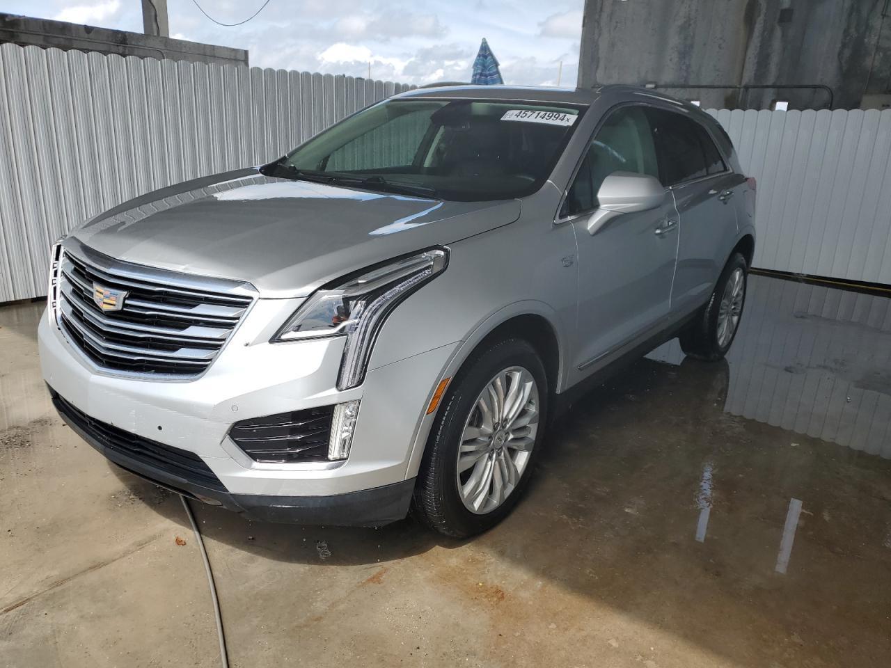 CADILLAC XT5 PREMIU 2018 silver  gas 1GYKNERS0JZ131268 photo #1