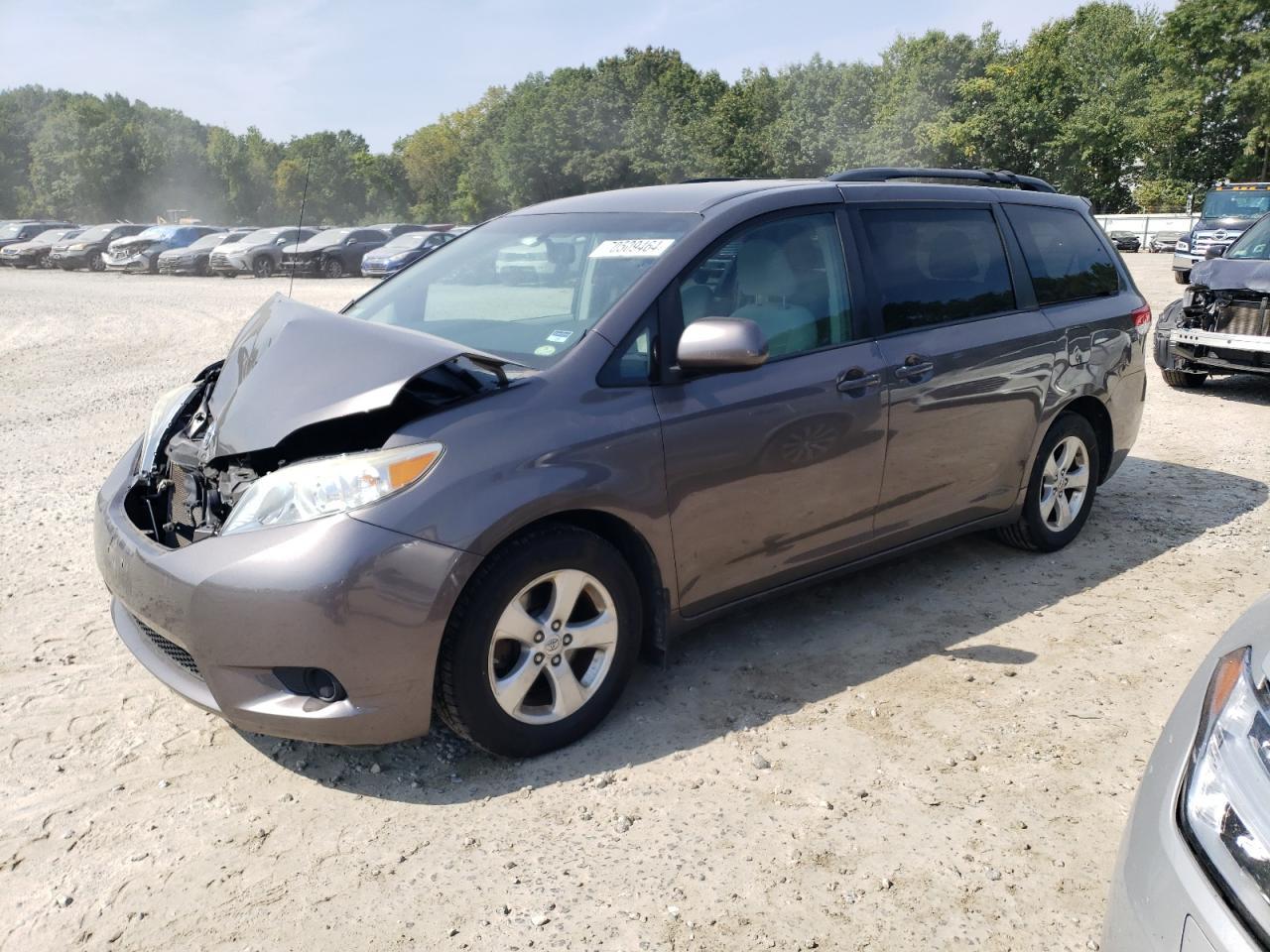 TOYOTA SIENNA LE 2013 gray  gas 5TDKK3DCXDS401955 photo #1