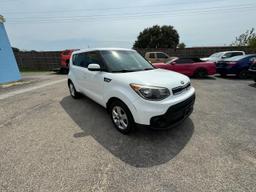 KIA SOUL 2018 white  gas KNDJN2A24J7888973 photo #2