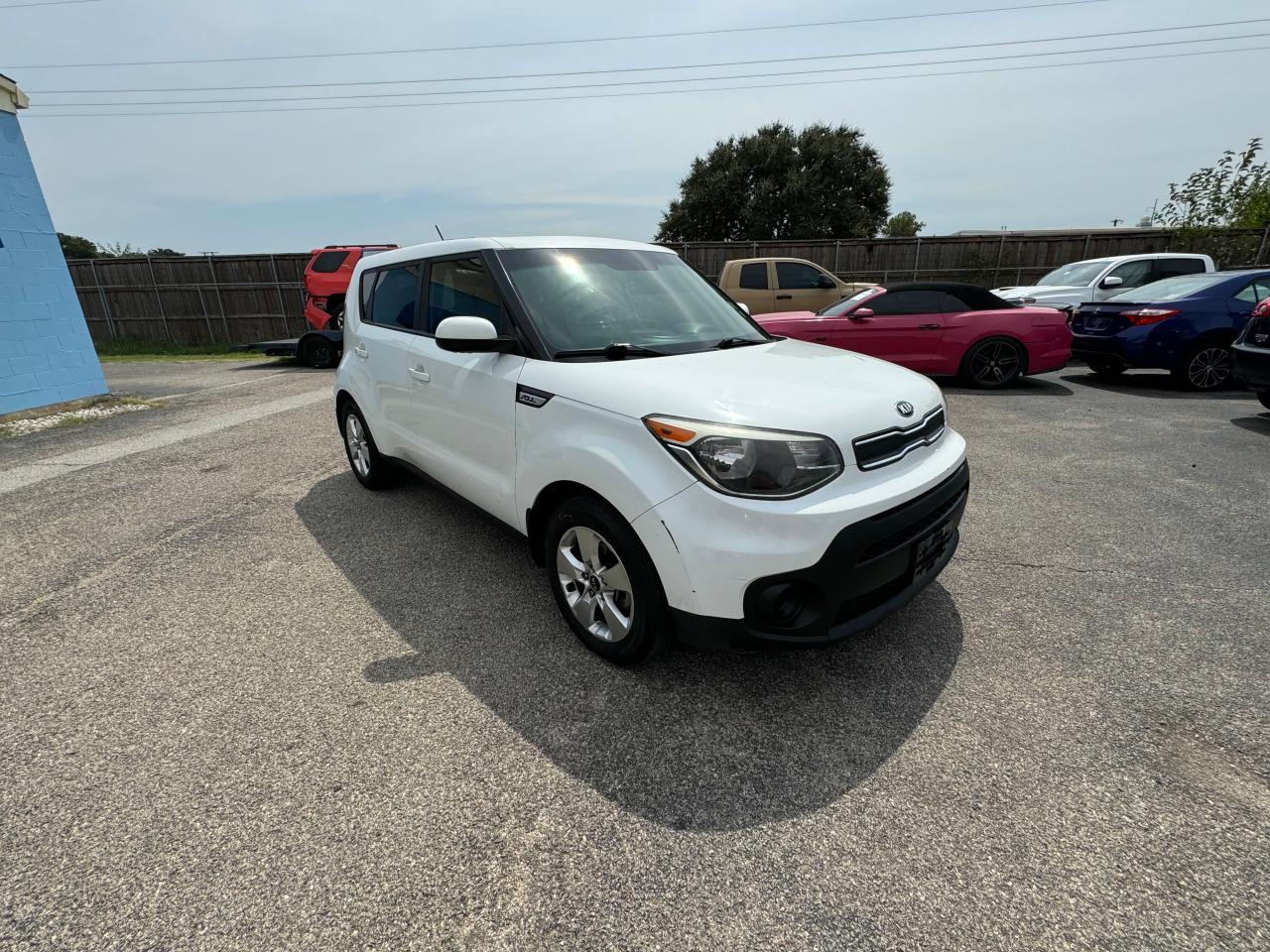 KIA SOUL 2018 white  gas KNDJN2A24J7888973 photo #1