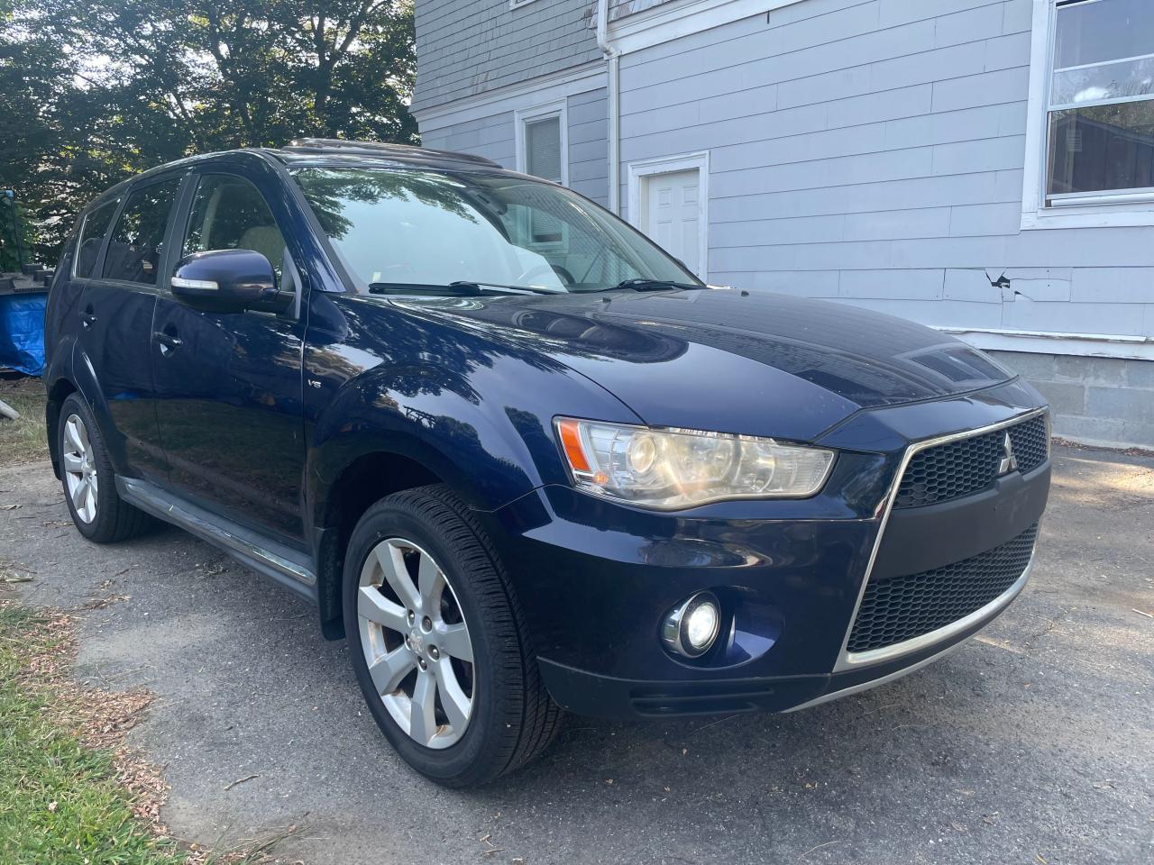 MITSUBISHI OUTLANDER 2011 blue 4dr spor gas JA4JT5AX4BU023517 photo #1