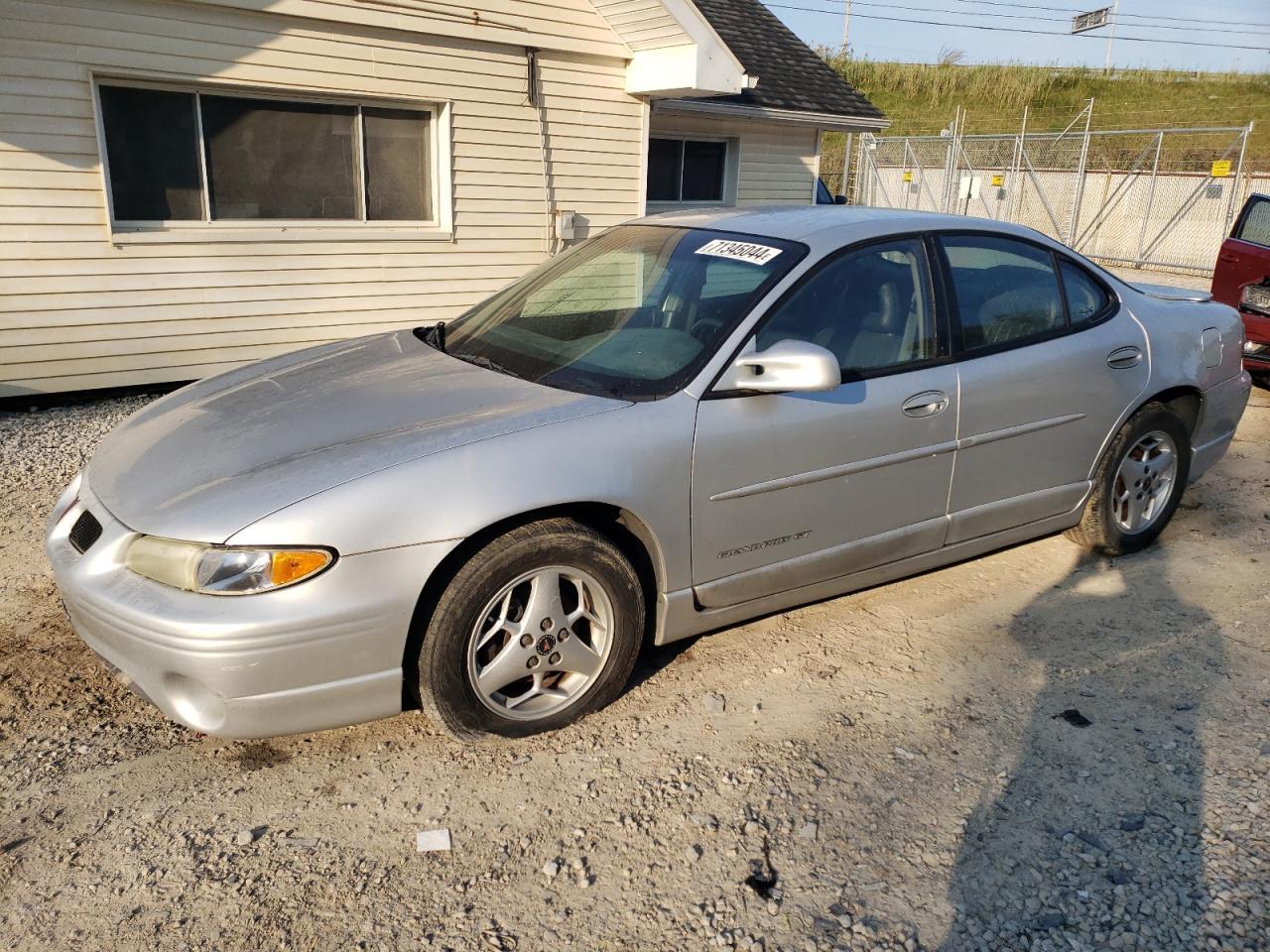 PONTIAC GRAND PRIX 2001 silver  gas 1G2WP52K31F266407 photo #1