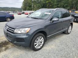 VOLKSWAGEN TOUAREG V6 2014 gray  gas WVGEF9BP5ED009310 photo #2