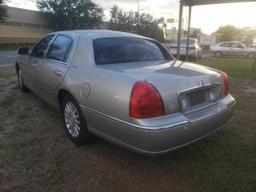 LINCOLN TOWN CAR E 2003 gray sedan 4d gas 1LNHM81W13Y687189 photo #4